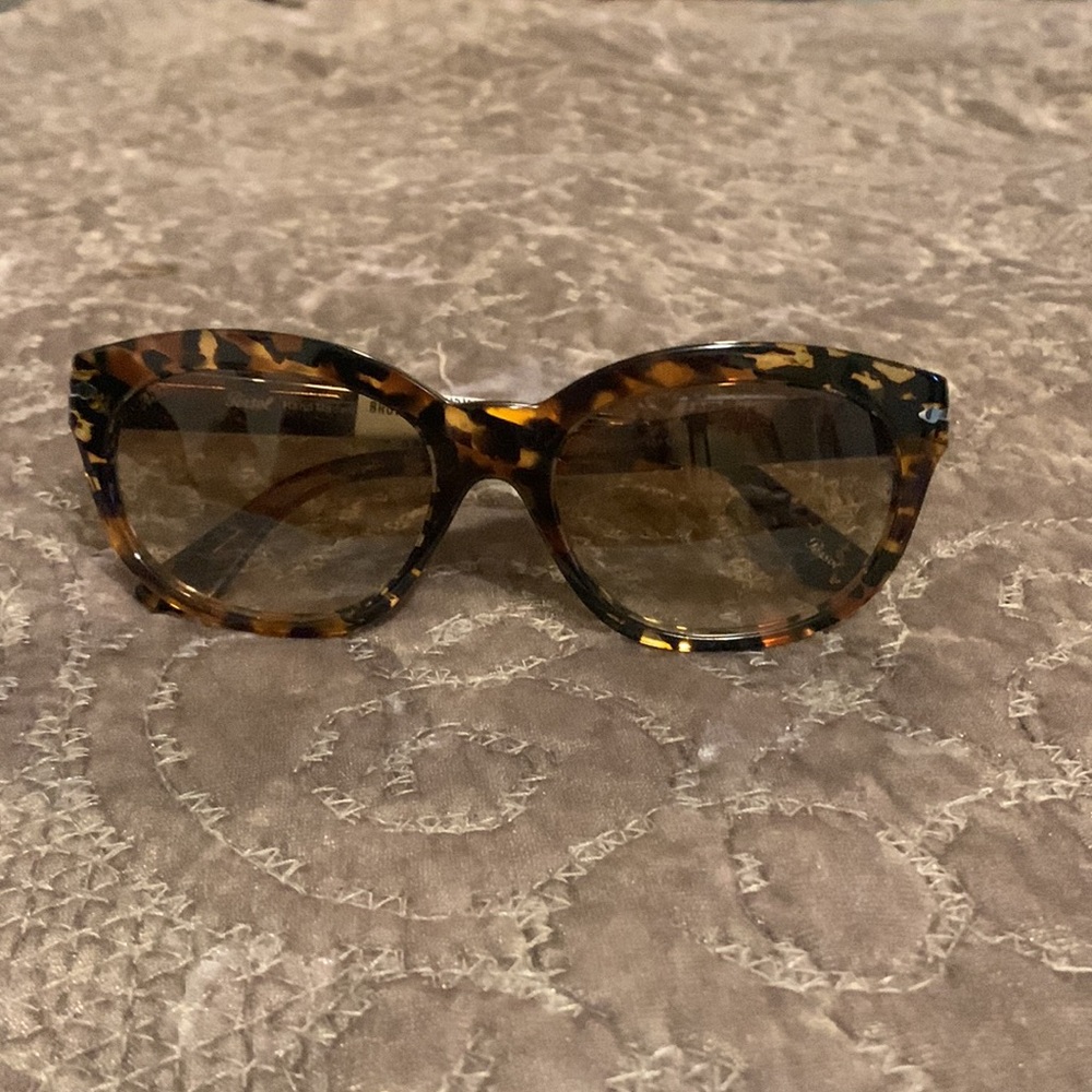 PERSOL SUNGLASSES LADIES.